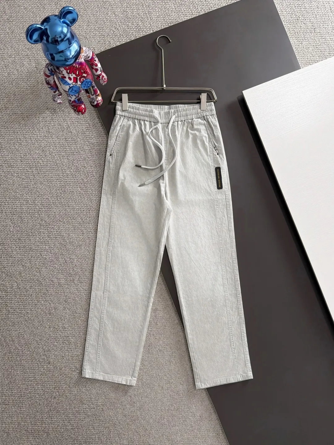 Next day shipping Canada Goose 2026 Summer New Arrival elastic band casual pants, counter custom fabrics Breathable, high comfort, impeccable details, brand element design concept, reflecting high quality. It feels delicate and soft! It presents a casual cut and the upper body shape is great! Sizes:S-3XL
